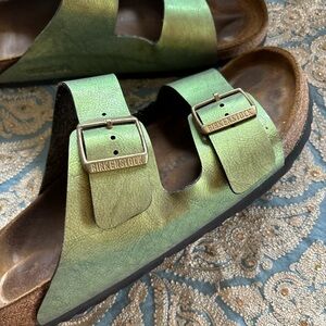Birkenstock Rare Metallic Green Double-Buckle Arizona Oiled Leather Boho Slides